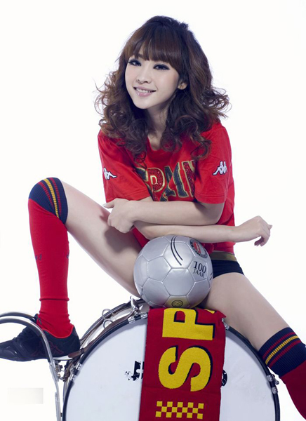 柳巖演繹西班牙冷艷熱情兩重奏