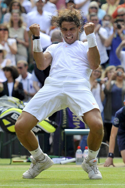 溫網：直落三盤再奪溫網桂冠