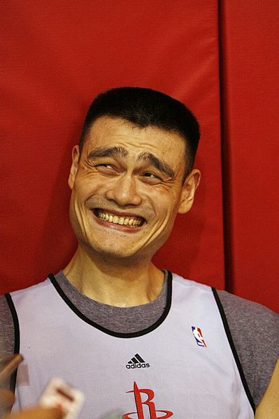 奇才將“姚易對決”設(shè)為“亞洲文化之夜”