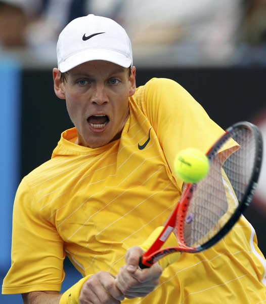 澳網(wǎng)：李娜辛苦晉級(jí) 海寧鏖戰(zhàn)翻盤