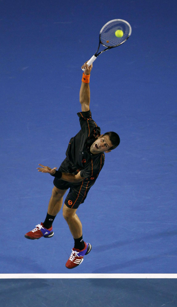 澳網(wǎng)：李娜辛苦晉級(jí) 海寧鏖戰(zhàn)翻盤