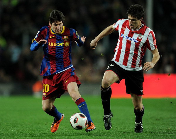 梅西破門比利亞越位球 巴薩2:1超皇馬5分