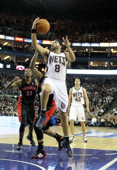 倫敦賽籃網(wǎng)猛龍合飚273分 德隆助球隊(duì)險(xiǎn)勝