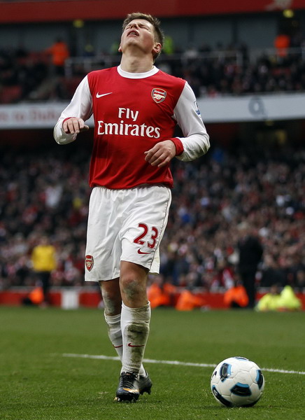 英超：沙皇絕殺遭吹+點球漏判 阿森納主場狂攻憾平