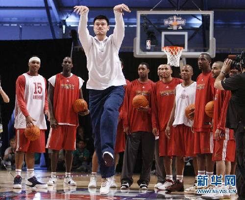 “難說再見！”：姚明NBA生涯全回顧