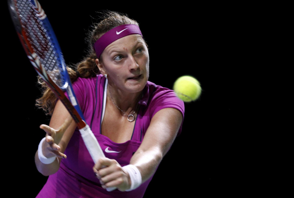 WTA年終總決賽：科維托娃鏖戰(zhàn)三盤擊退阿扎倫卡封后