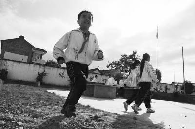 體育想出頭 只能搭成績順風車？