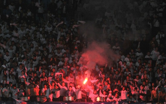 足協杯：天津泰達2:1戰勝山東魯能首次捧杯