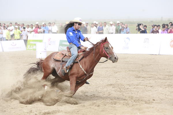 2012首站馬術繞桶巡回賽在康西草原精彩開賽
