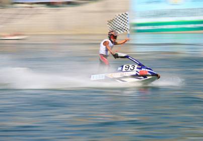 賽事捷報(bào)頻傳 中國(guó)摩托艇聯(lián)賽彭水大獎(jiǎng)賽精彩不斷