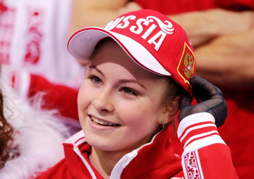 李子君領銜冬奧萌妹子 普京熊抱俄蘿莉