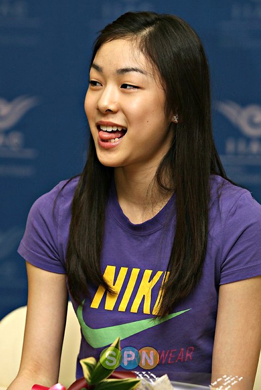 李子君領銜冬奧萌妹子 普京熊抱俄蘿莉