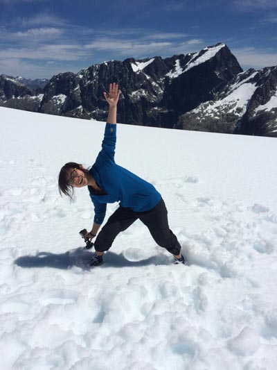 Traveling in a crowd