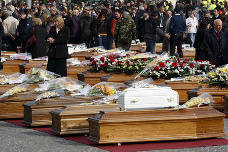 Italy holds state funeral as quake toll hits 289