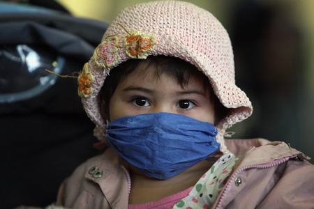 World takes drastic steps to contain swine flu