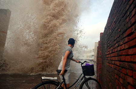 Typhoon Morakot whips East Asia