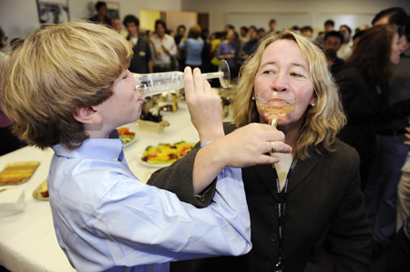 US trio wins 2009 Nobel medicine prize