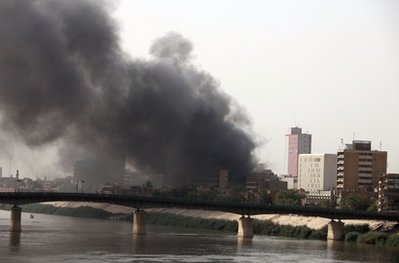 26 die as insurgents storm Iraq's central bank