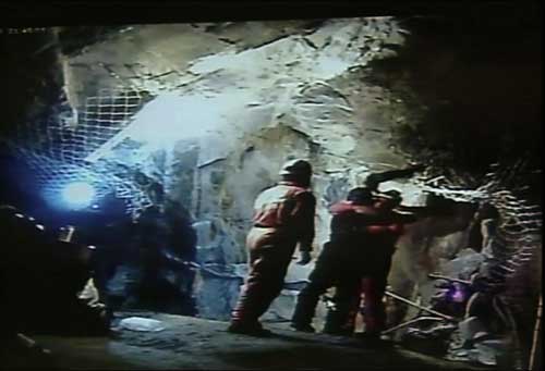 Sports sunglasses aim to ease miners' transition