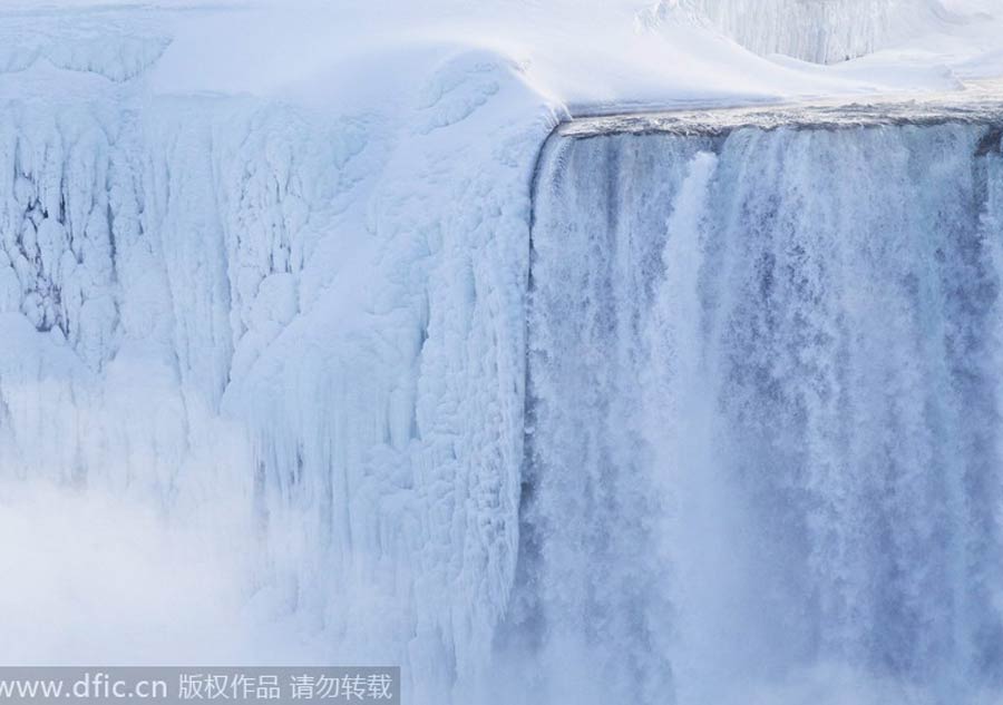 How Niagara Falls freezes ... or does it?