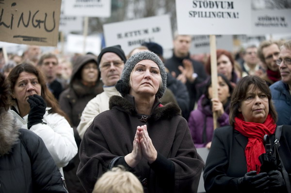 冰島民眾舉行抗議活動