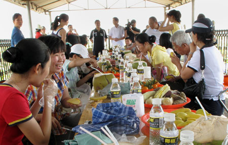 海南舉辦“臺資企業網民開放日活動”