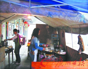 四川映秀鎮出現地震商業繁榮景象(組圖)