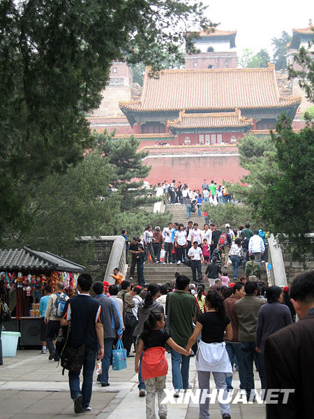 五一佳節(jié)游興濃[組圖]