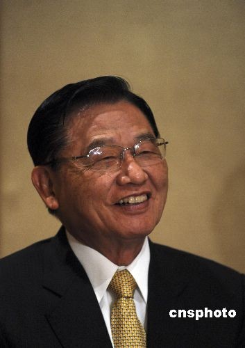 江丙坤突辭海基會董事長：“適當時機 揮手告別”