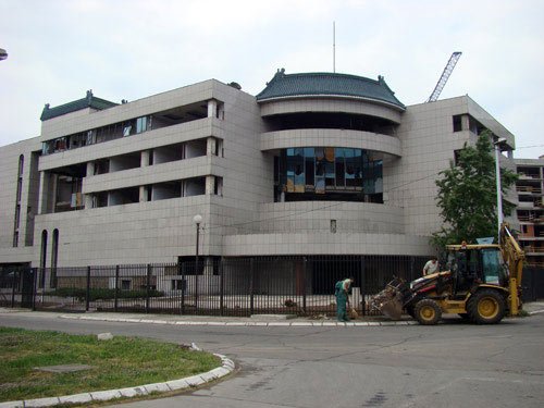 我駐南使館被炸10周年：館前立起紀念碑(圖)