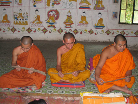 西雙版納傣族園組織非物質(zhì)文化遺產(chǎn)培訓(xùn)