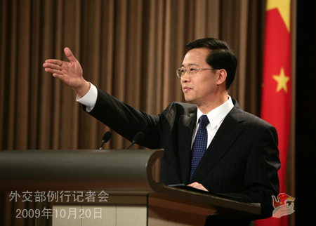 外交部就就中國貨輪遭劫持、中俄印三國外長會等答問