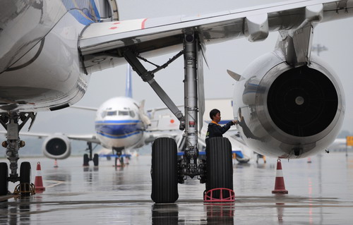 南航海口維修廠全力做好海南島歡樂節保障工作