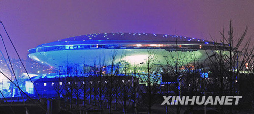 上海世博場館調試夜景燈光